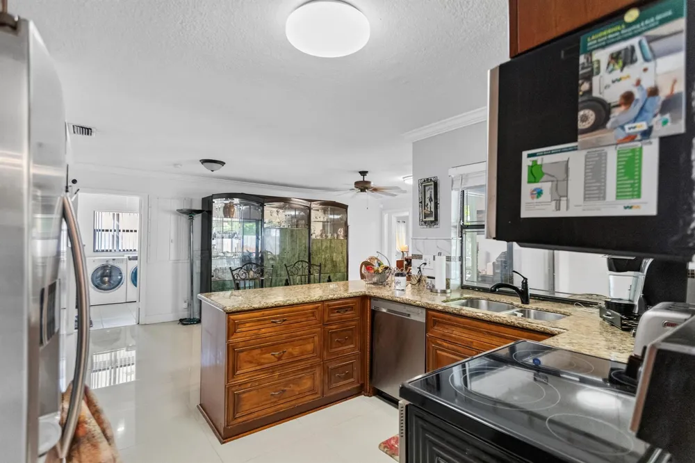 3750 NW 73rd Avenue Lauderhill, FL 33319