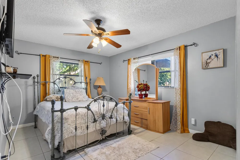 3750 NW 73rd Avenue Lauderhill, FL 33319