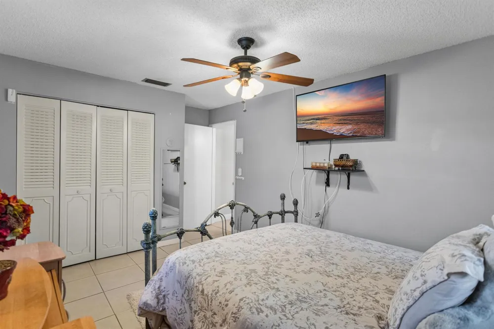 3750 NW 73rd Avenue Lauderhill, FL 33319