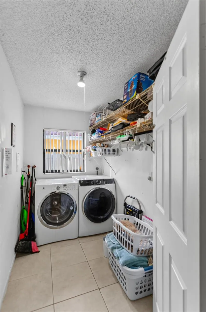 3750 NW 73rd Avenue Lauderhill, FL 33319