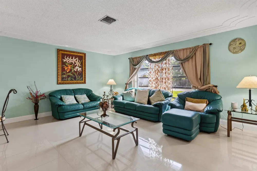 3750 NW 73rd Avenue Lauderhill, FL 33319