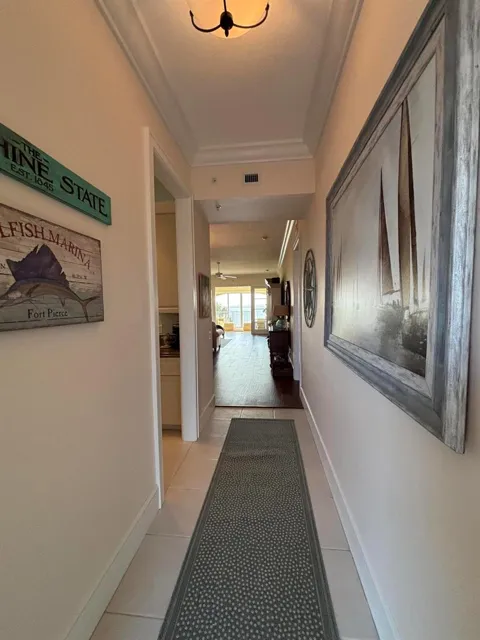 29 HARBOUR ISLE DRIVE W #304