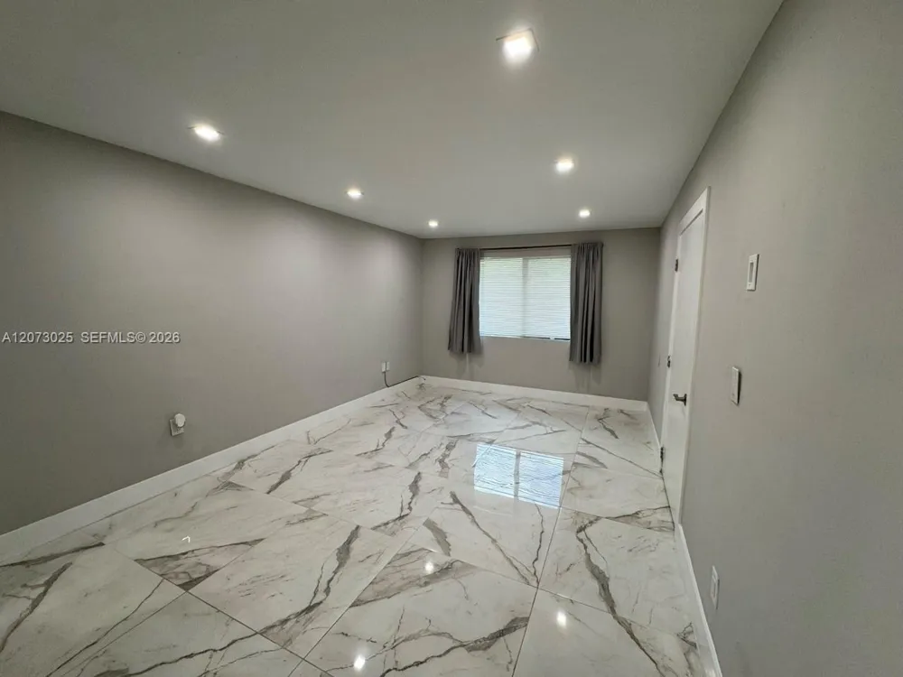 15011 Coconut Ct #15011 Miami Lakes, FL 33014