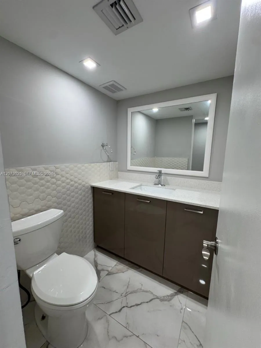 15011 Coconut Ct #15011 Miami Lakes, FL 33014