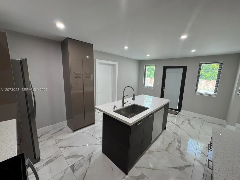 15011 Coconut Ct #15011 Miami Lakes, FL 33014