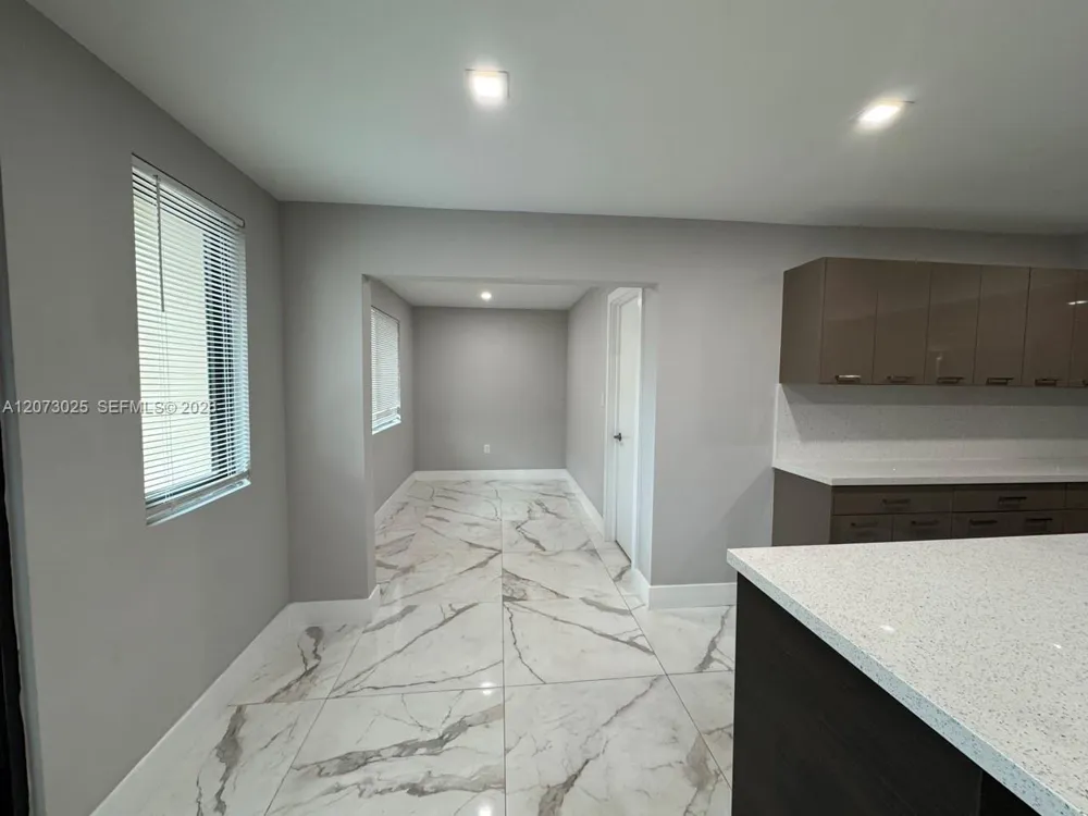15011 Coconut Ct #15011 Miami Lakes, FL 33014