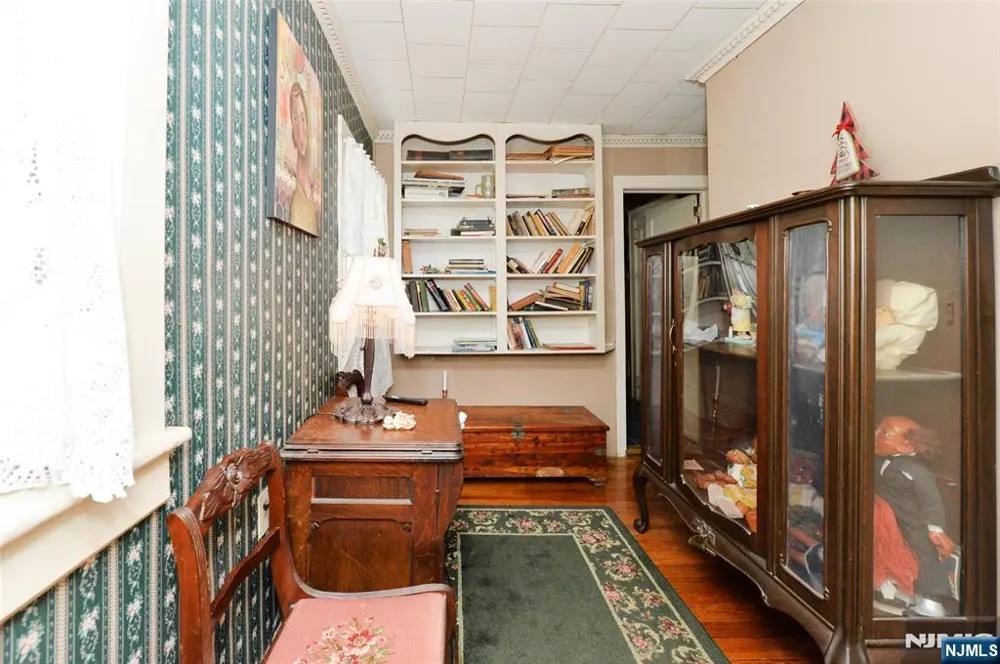 10 Ackerman Avenue Emerson, NJ 07630