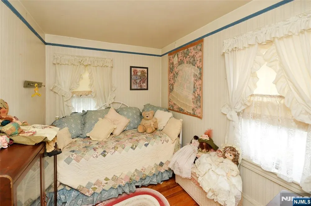 10 Ackerman Avenue Emerson, NJ 07630