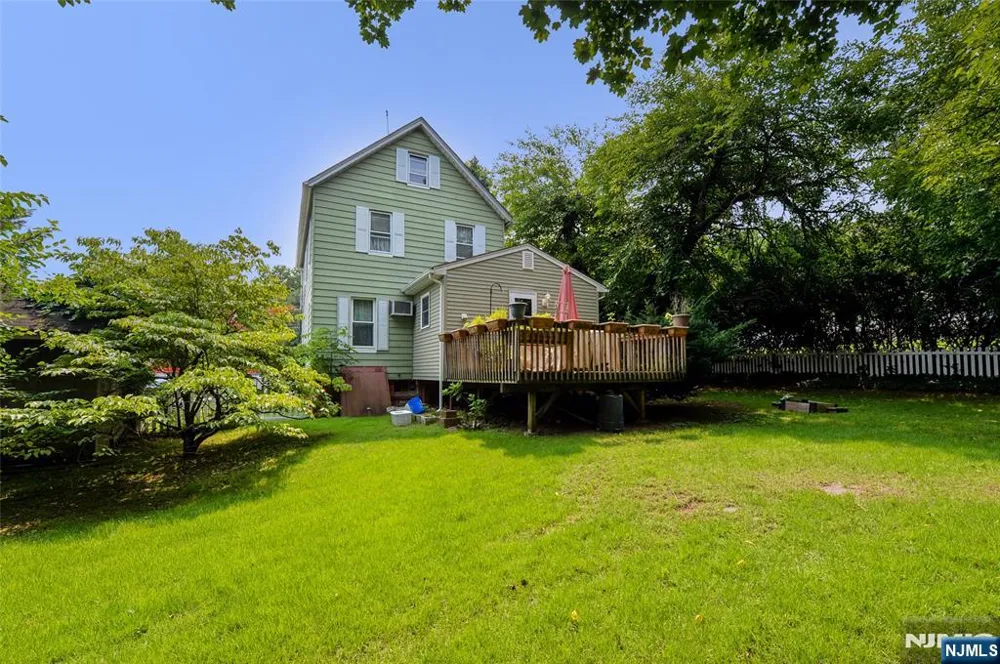 10 Ackerman Avenue Emerson, NJ 07630