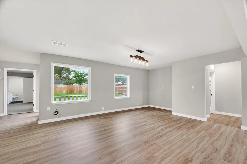 5210 Verdome Lane Houston, TX 77092