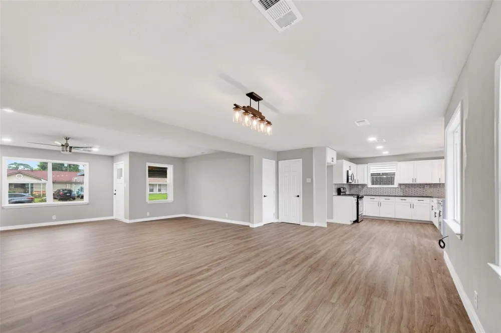 5210 Verdome Lane Houston, TX 77092