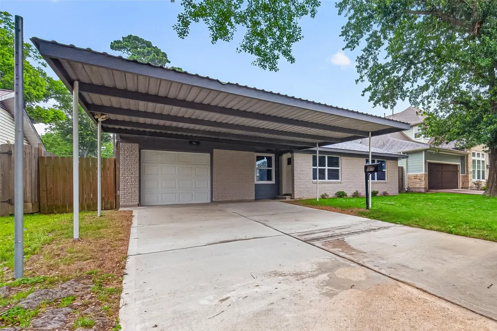 5210 Verdome Lane Houston, TX 77092
