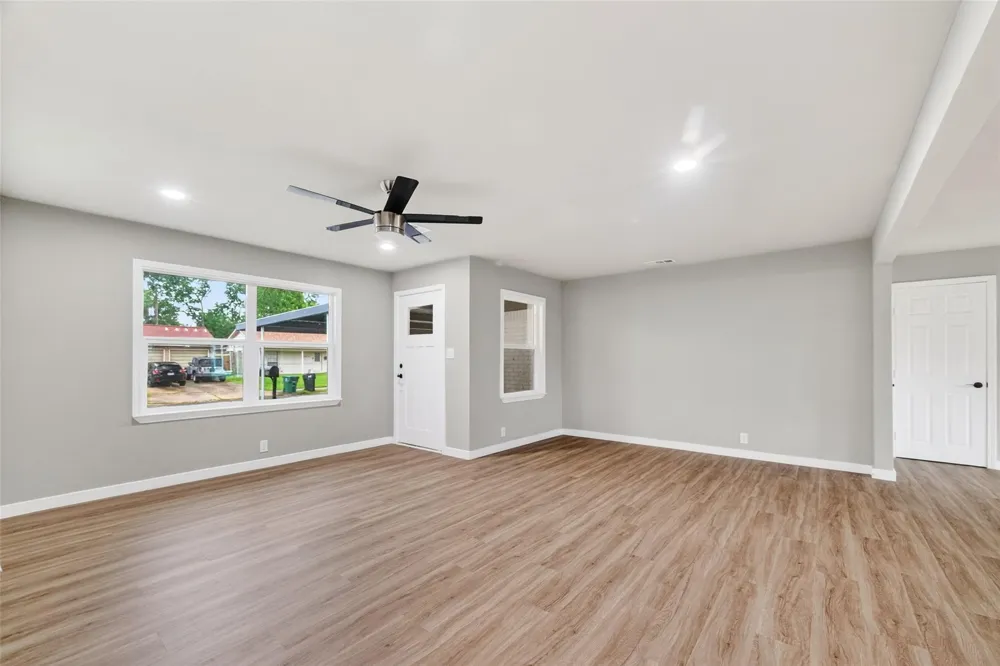 5210 Verdome Lane Houston, TX 77092