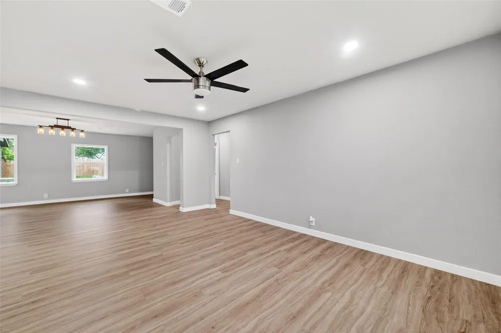 5210 Verdome Lane Houston, TX 77092