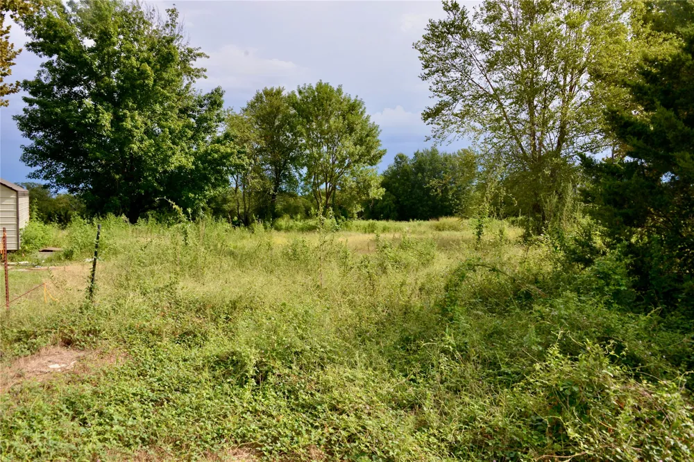 16401 E Hackberry Road Henryetta, OK 74437
