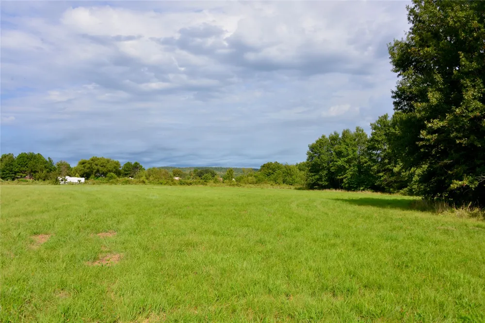 16401 E Hackberry Road Henryetta, OK 74437