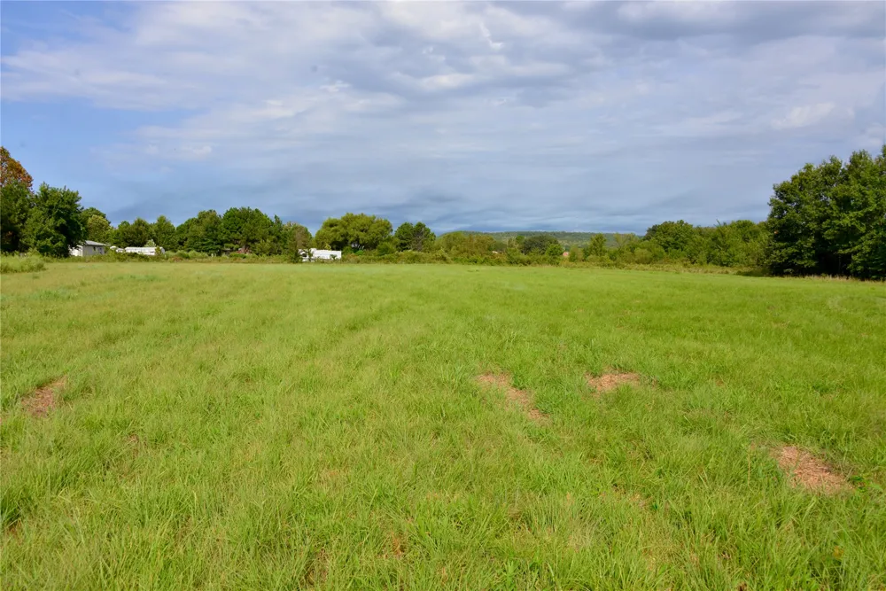16401 E Hackberry Road Henryetta, OK 74437