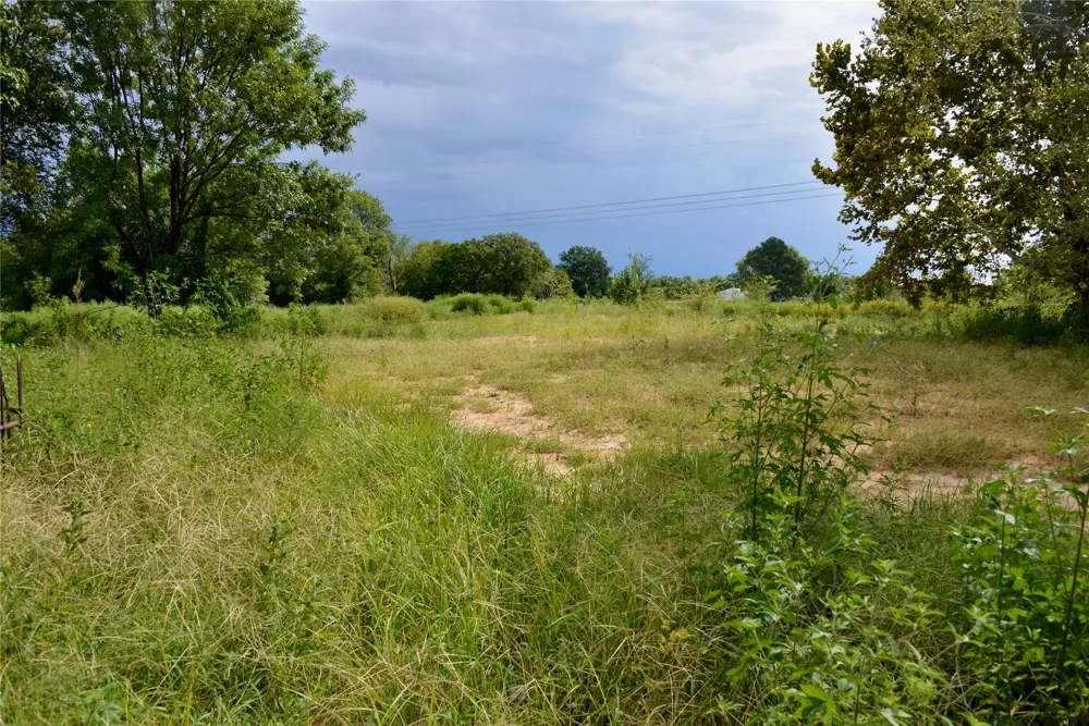 16401 E Hackberry Road Henryetta, OK 74437