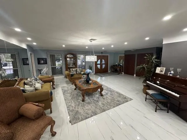 5800 PINETREE ROAD Parkland, FL 33067