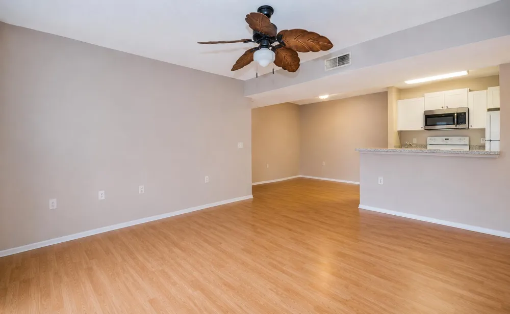 5283 IMAGES CIRCLE #104 Kissimmee, FL 34746