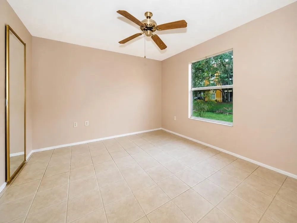 5283 IMAGES CIRCLE #104 Kissimmee, FL 34746