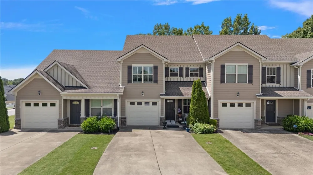 1104 Neeleys Bnd Spring Hill, TN 37174