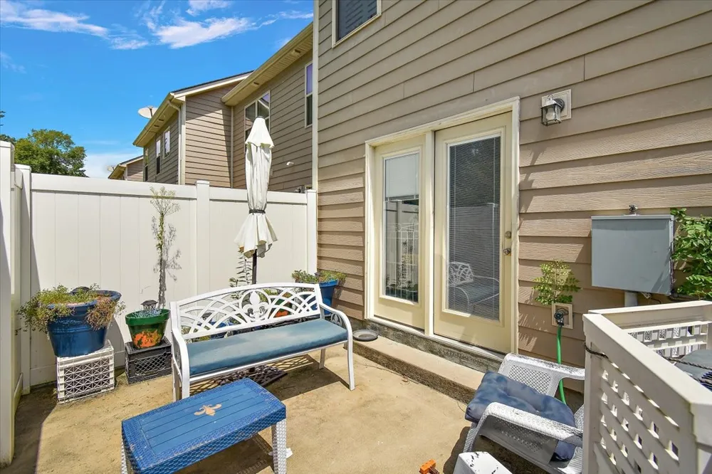 1104 Neeleys Bnd Spring Hill, TN 37174