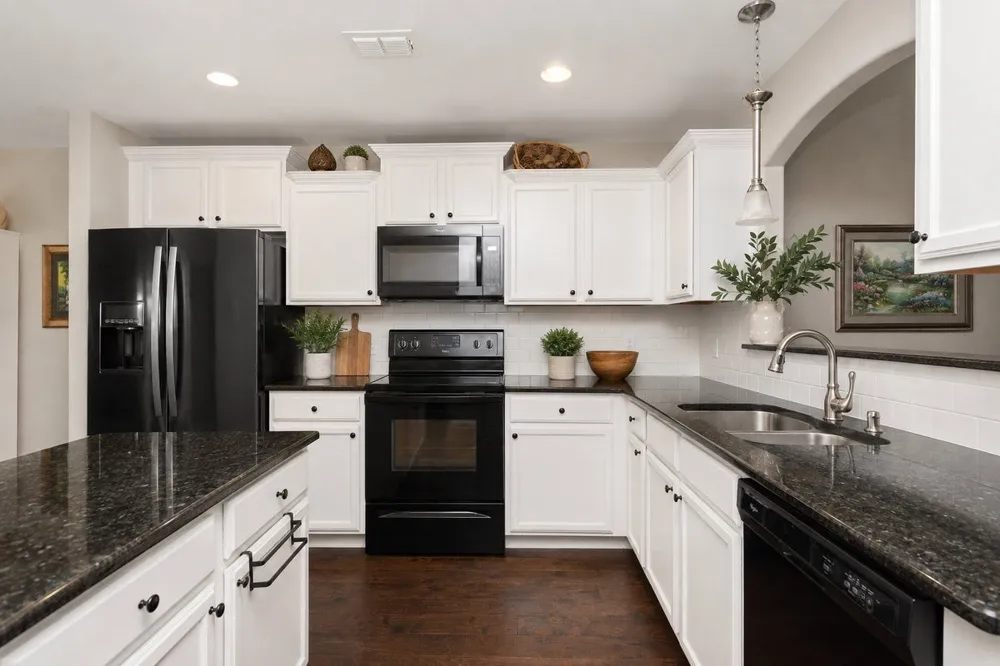 1104 Neeleys Bnd Spring Hill, TN 37174