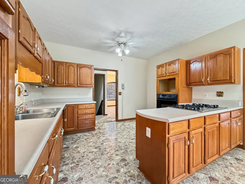 1100 Highway 54 Moreland, GA 30259