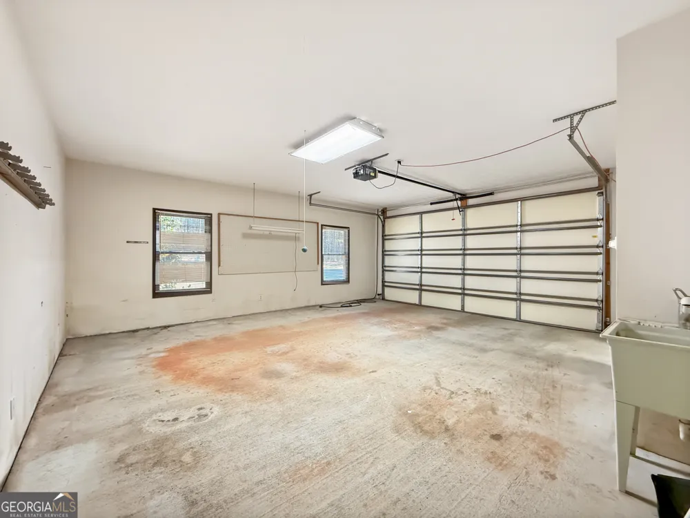 1100 Highway 54 Moreland, GA 30259