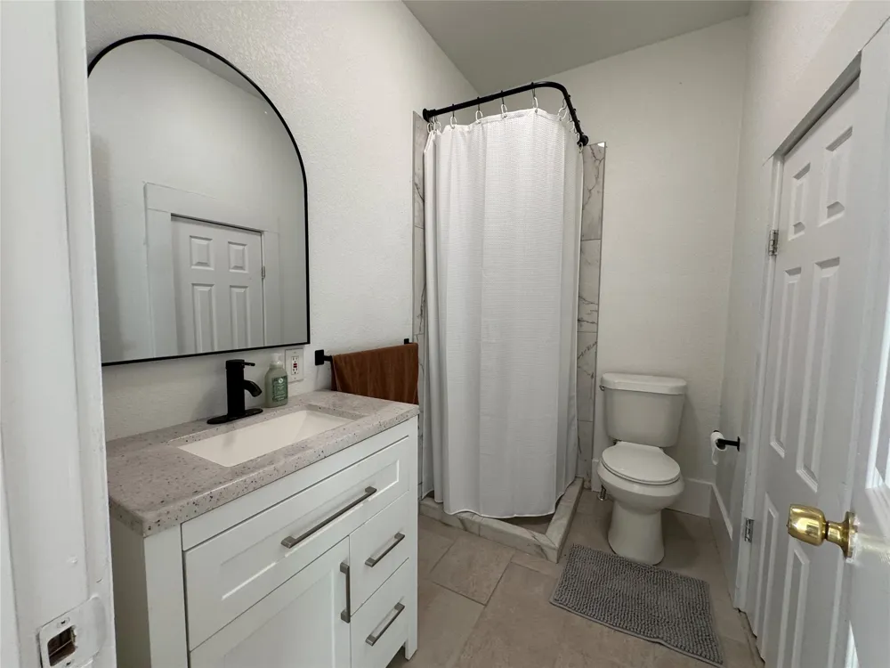 214 W Westhill Drive Cleburne, TX 76033