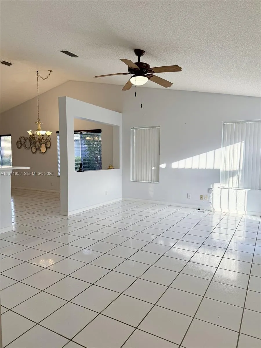 4340 Pine Ridge Ct Weston, FL 33331
