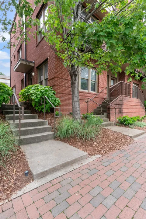 1229 4th Ave
