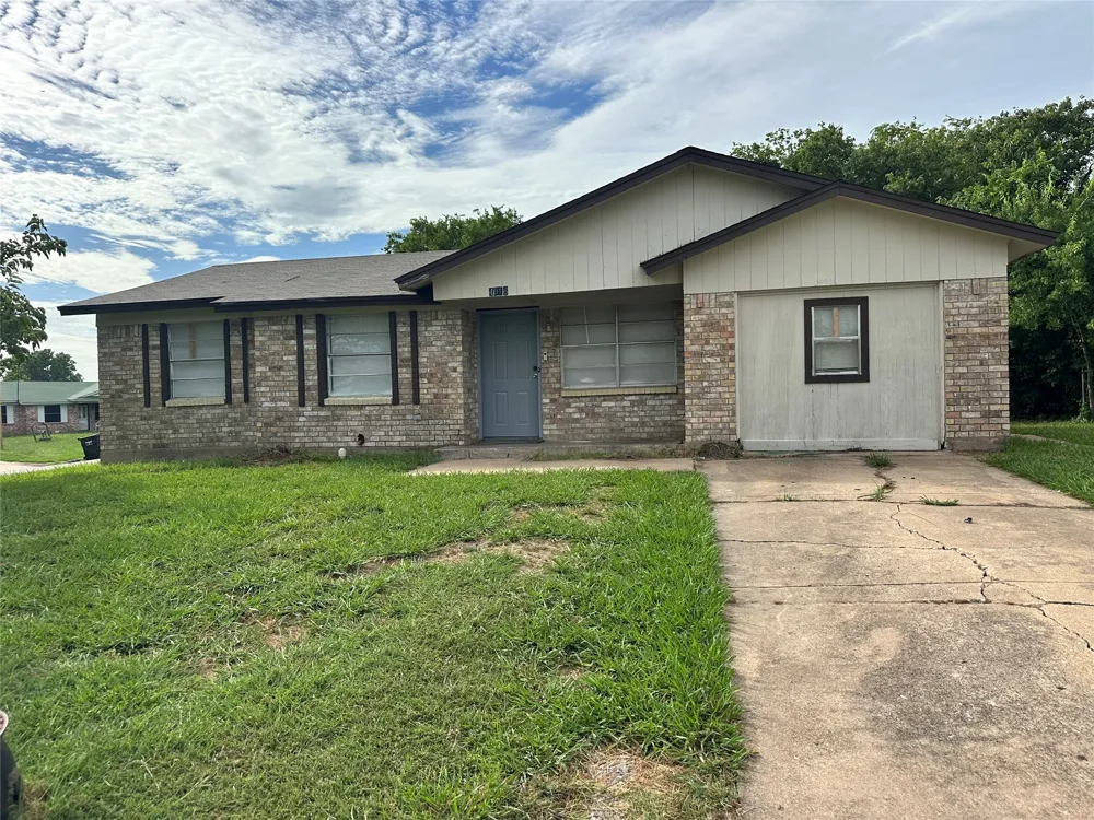 4916 Mcdougal Street Greenville, TX 75401