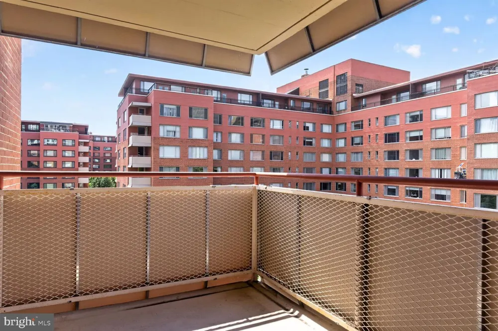 1121 ARLINGTON BOULEVARD #743 Arlington, VA 22209