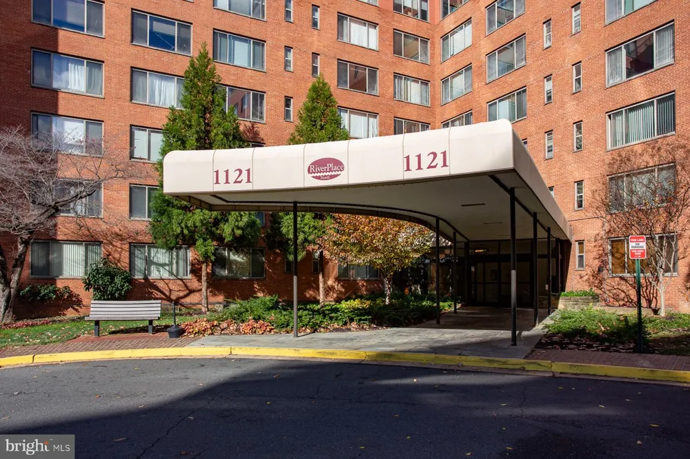 1121 ARLINGTON BOULEVARD #743 Arlington, VA 22209