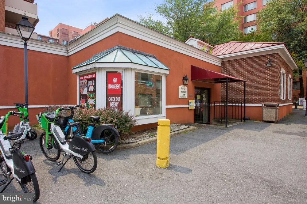 1121 ARLINGTON BOULEVARD #743 Arlington, VA 22209