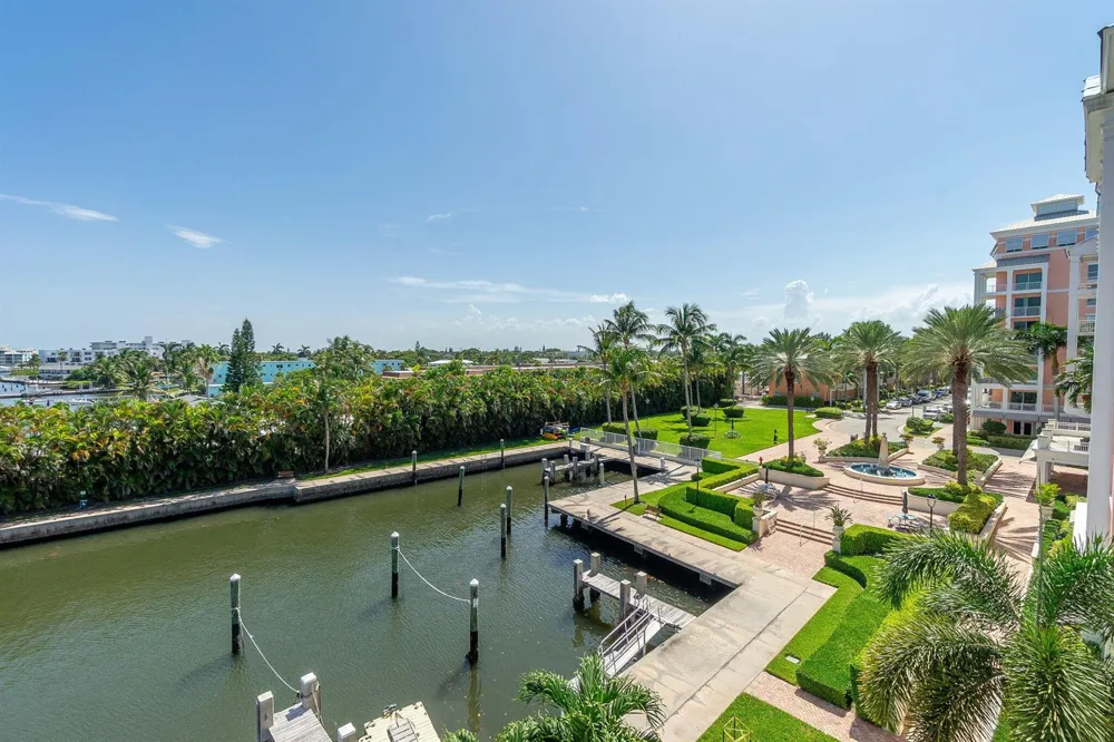 806 E Windward Way #424 Lantana, FL 33462