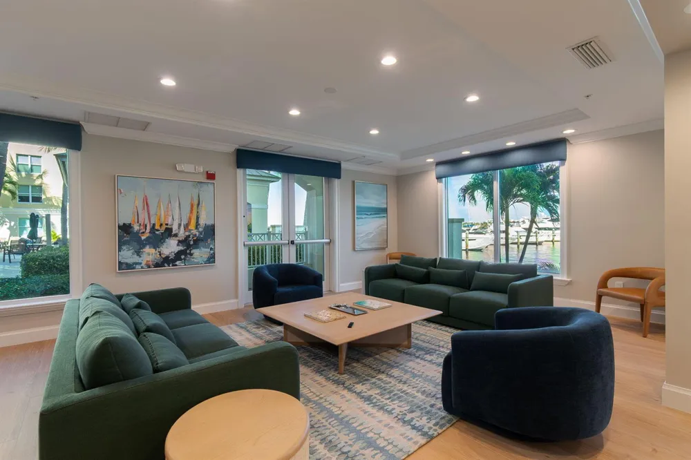 806 E Windward Way #424 Lantana, FL 33462
