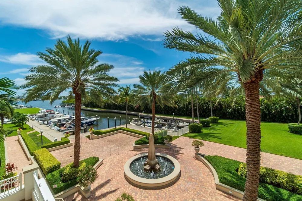 806 E Windward Way #424 Lantana, FL 33462