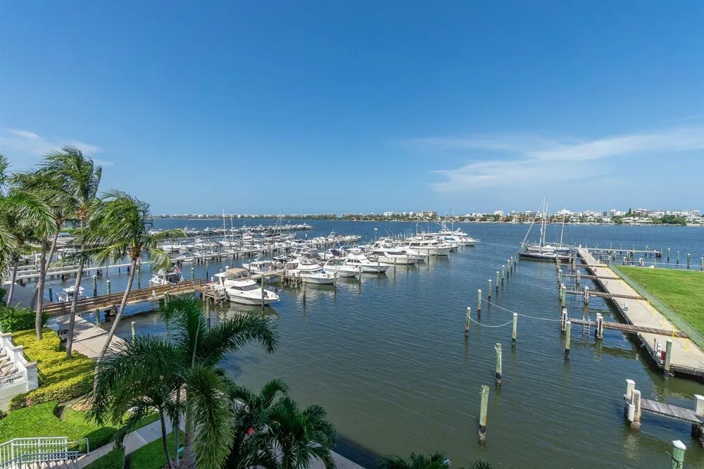 806 E Windward Way #424 Lantana, FL 33462