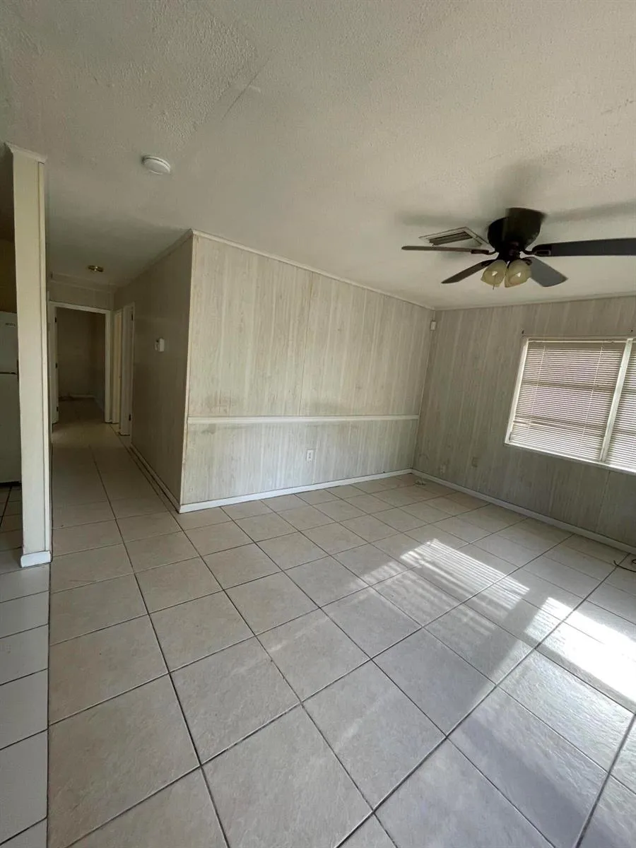 2801 AVENUE E Fort Pierce, FL 34947