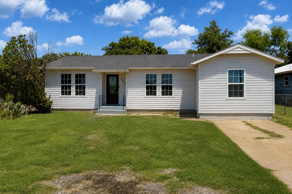 204 Summit Street Marietta, OK 73448
