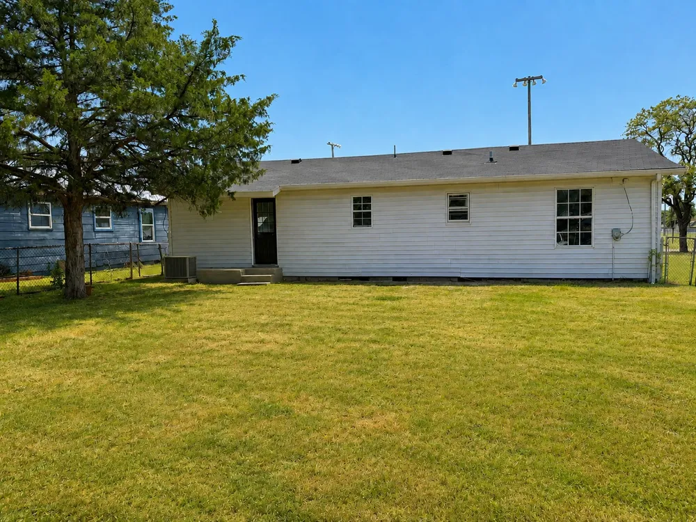204 Summit Street Marietta, OK 73448
