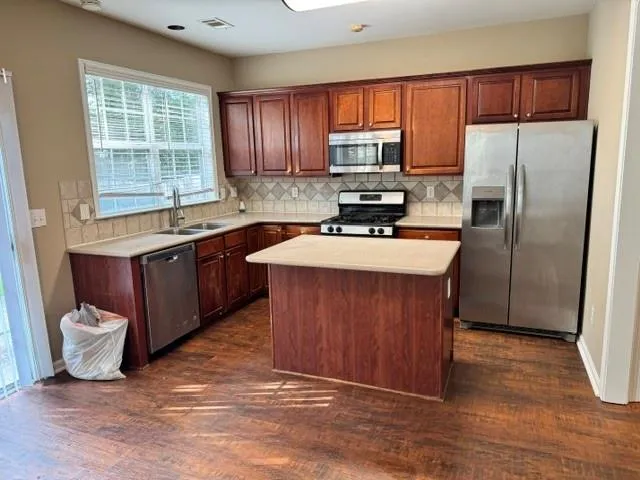 564 Friars Head Drive Suwanee, GA 30024