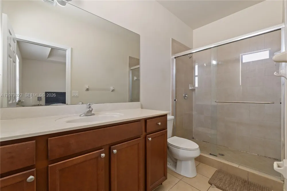 8881 W 35th Ln Hialeah, FL 33018