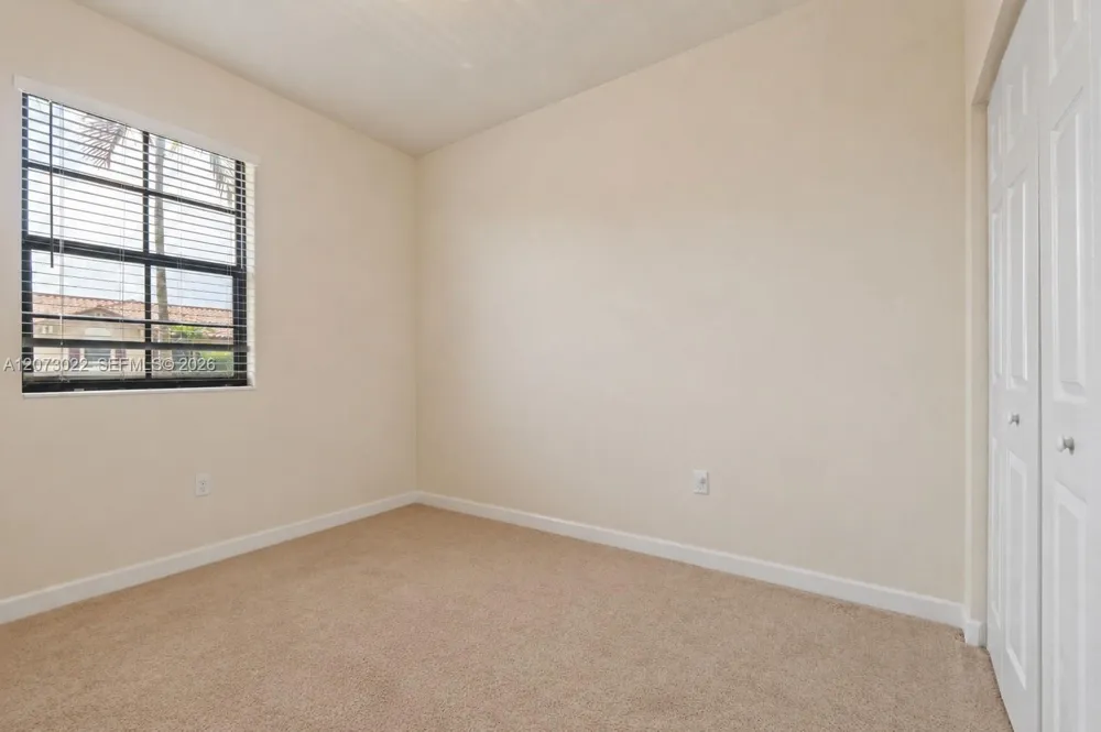 8881 W 35th Ln Hialeah, FL 33018
