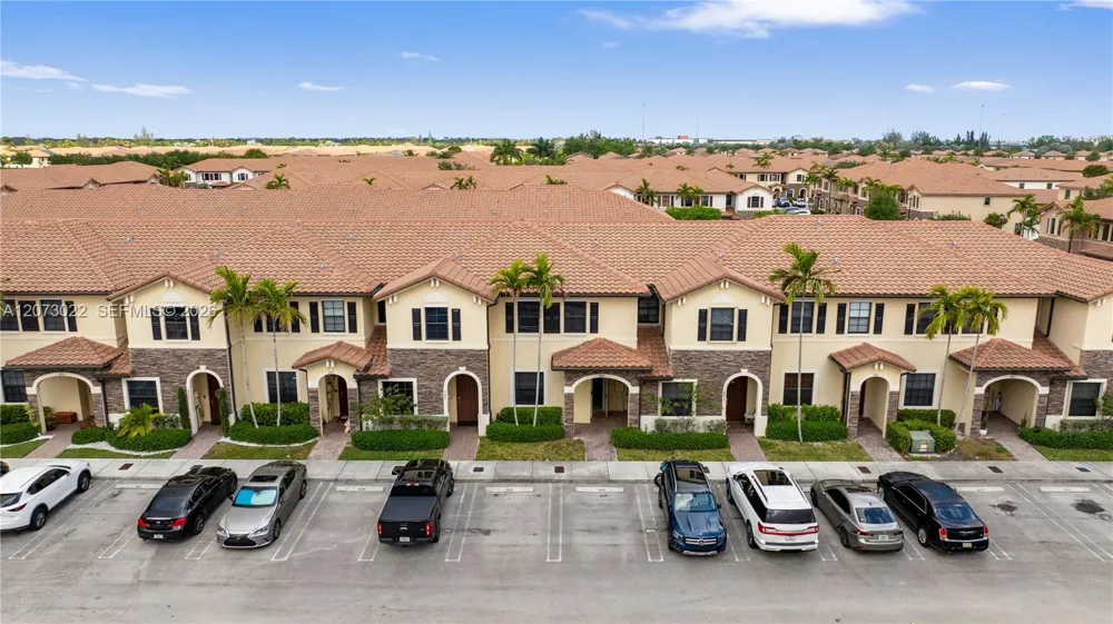 8881 W 35th Ln Hialeah, FL 33018