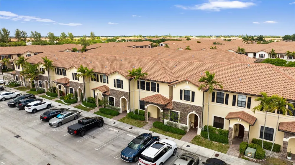 8881 W 35th Ln Hialeah, FL 33018
