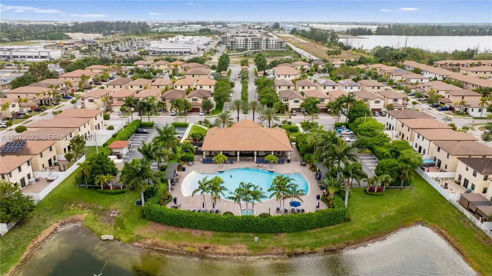 8881 W 35th Ln Hialeah, FL 33018